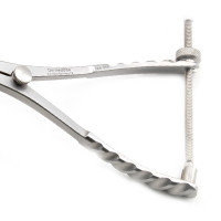 Inge Neroma Retractor 6 1/2" With Crossover Tips